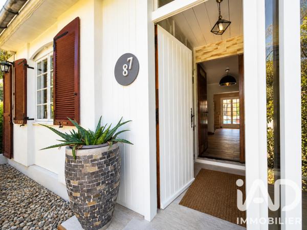 Maison à vendre 10 pièces 176,2 m² Saint-Privat-des-Vieux