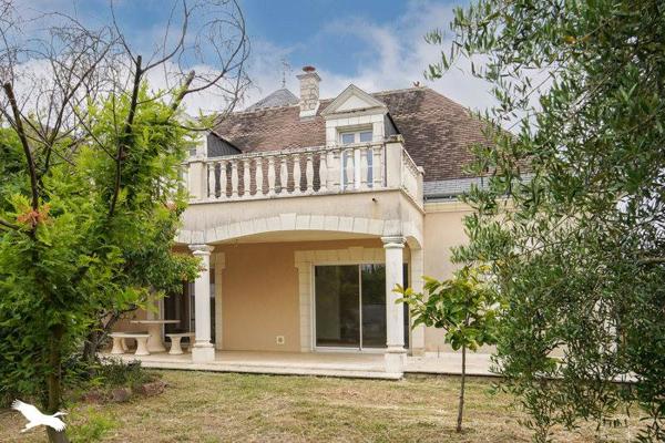 Maison à vendre 554 900 € La Riche 5 p 244 m² DPE C