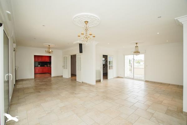 Maison à vendre 554 900 € La Riche 5 p 244 m² DPE C