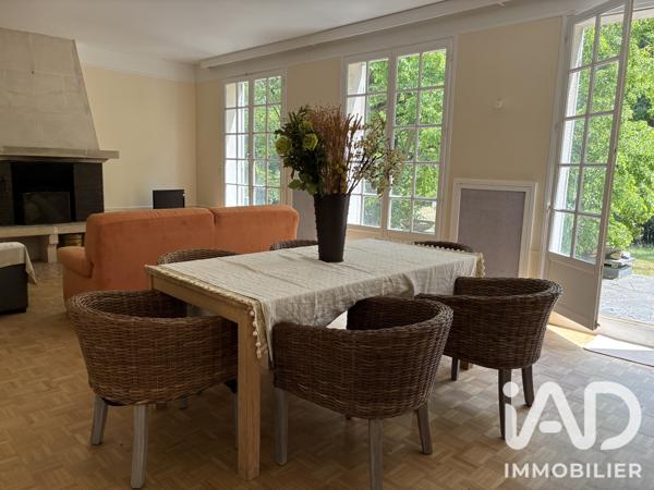 Maison à vendre 7 pièces 230 m² Saint-Pierre-lès-Nemours