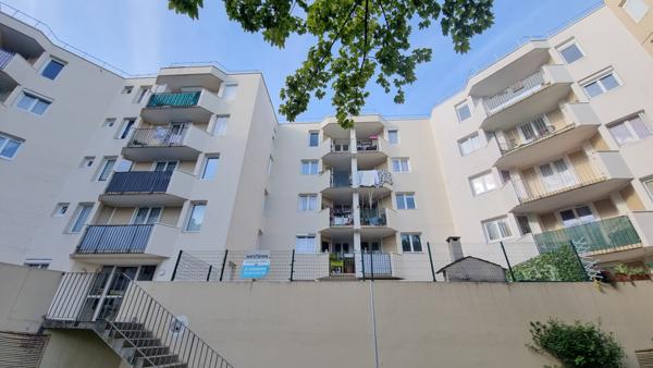 Appartement 3 pièces à vendre à Torcy, avec terrasse proche rerA