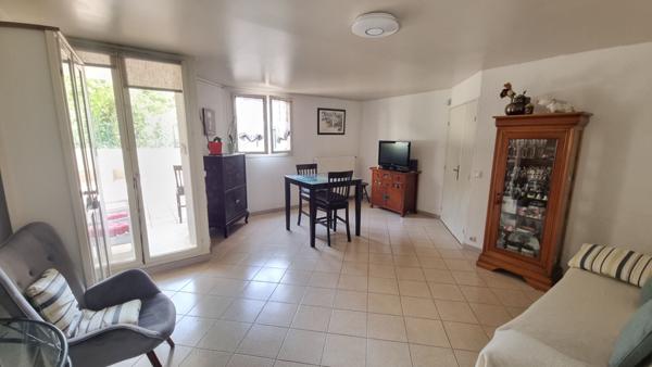 Appartement 3 pièces à vendre à Torcy, avec terrasse proche rerA