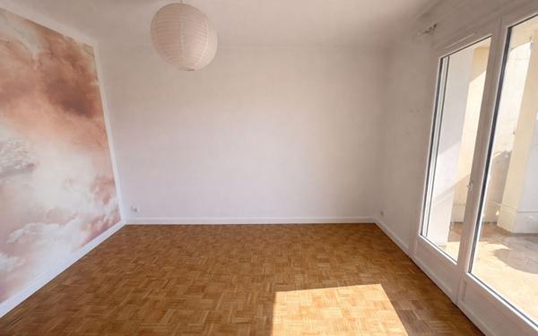 Appartement à vendre    3 pièces •  Valence