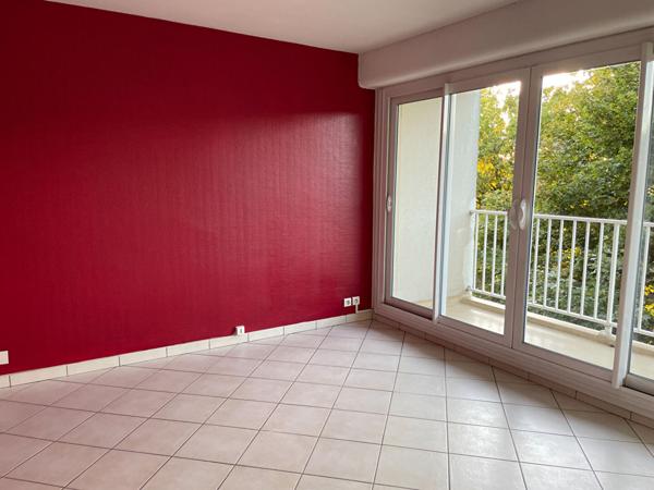 Appartement Val de Chézine 3 pièces balcon et parking,  
Saint herblain 44800