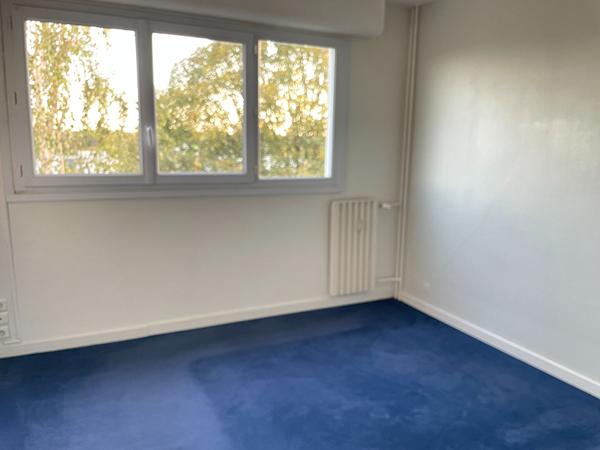 Appartement Val de Chézine 3 pièces balcon et parking,  
Saint herblain 44800