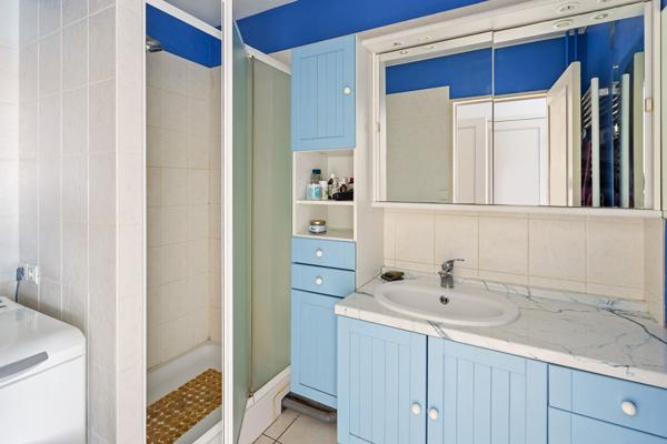 Appartement Val de Chézine 3 pièces balcon et parking,  
Saint herblain 44800