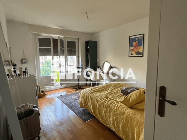 Location Appartement 5 pièces 90.86 m² - 33 RUE DEVOSGE Dijon 21000