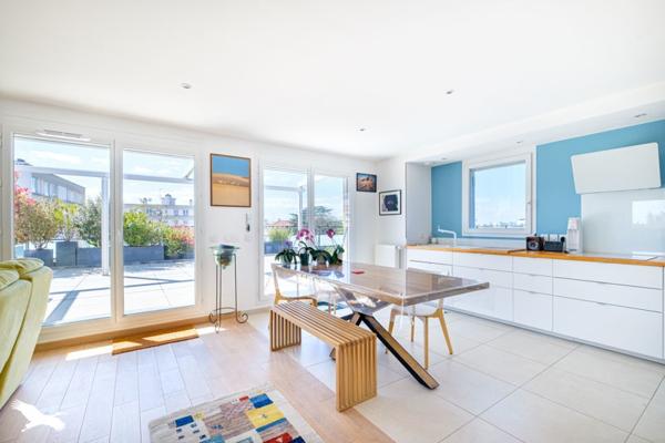 Appartement à vendre |                                       Bron |                                        2 pièces  |  75 m²