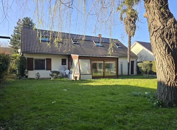 Maison à vendre 7 pièces BALLAINVILLIERS (91) 180 habitables sur terrain arborée de 756 m²