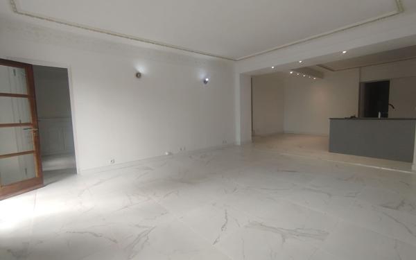 Appartement à louer    3 pièces • 86 m2 Saint-Denis