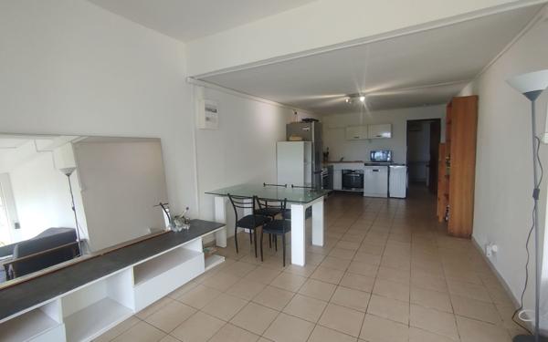 Appartement à louer    3 pièces • 86 m2 Saint-Denis