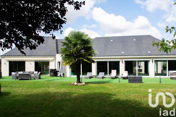 Maison à vendre 6 pièces 280 m² Saint-Cyr-sur-Loire