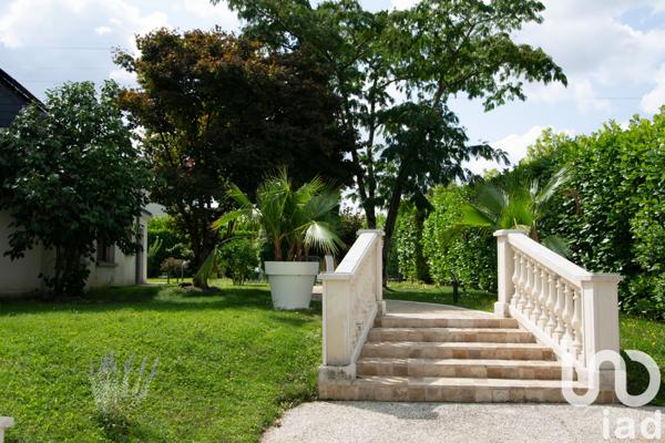 Maison à vendre 6 pièces 280 m² Saint-Cyr-sur-Loire