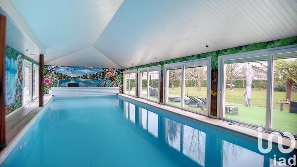 Maison à vendre 6 pièces 280 m² Saint-Cyr-sur-Loire