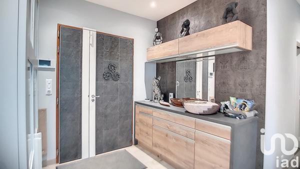 Maison à vendre 6 pièces 280 m² Saint-Cyr-sur-Loire