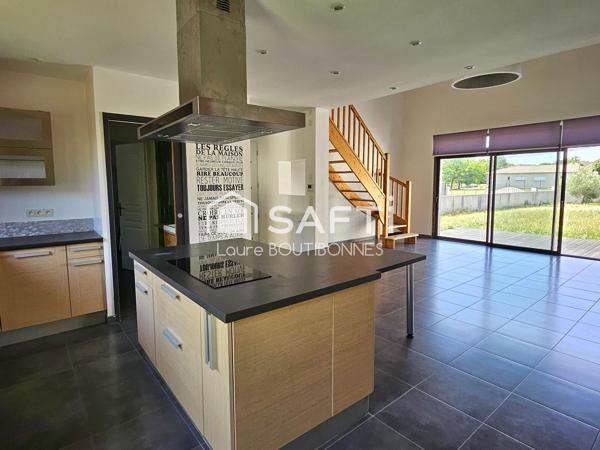 Maison familiale de 162 m² avec suite parentale, double garage et jardin