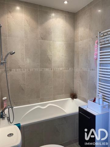 Maison à vendre 6 pièces 170 m² Charmes-sur-Rhône
