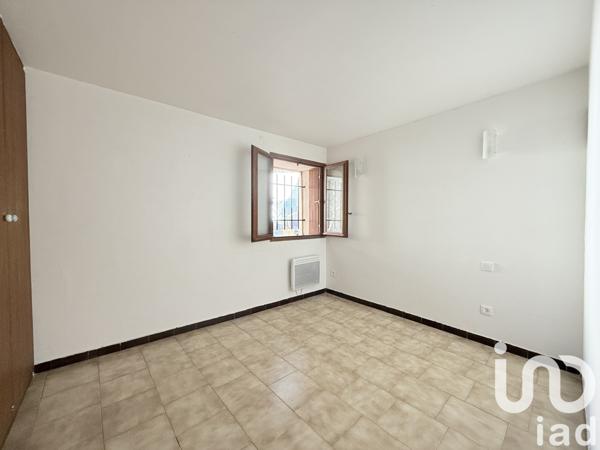 Immeuble à vendre 120 m² Le Chaffaut-Saint-Jurson