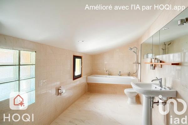 Immeuble à vendre 120 m² Le Chaffaut-Saint-Jurson