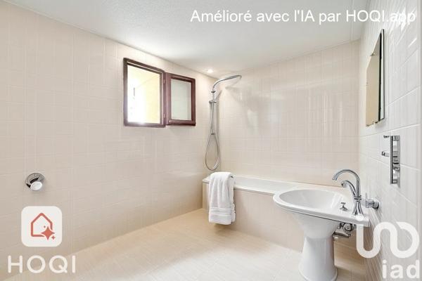 Immeuble à vendre 120 m² Le Chaffaut-Saint-Jurson