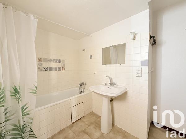 Immeuble à vendre 120 m² Le Chaffaut-Saint-Jurson