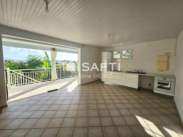 Maison familiale en impasse avec logement indépendant, offrant calme, volumes et fort potentiel d’aménagement ou de rendement locatif.