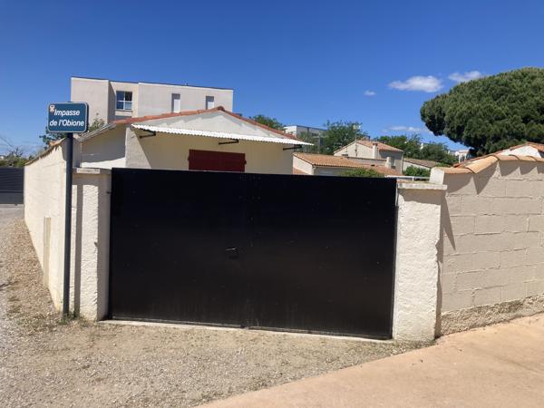 Terrain
        
        - 335 m² 129 000 € *