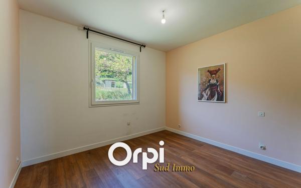 Maison à vendre    5 pièces •  Rochemaure