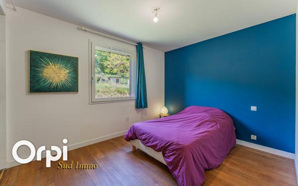Maison à vendre    5 pièces •  Rochemaure