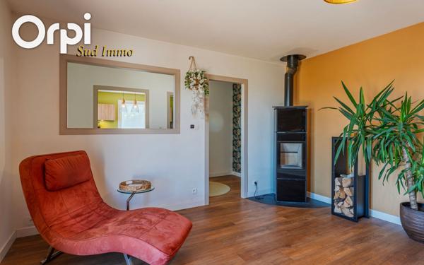 Maison à vendre    5 pièces •  Rochemaure