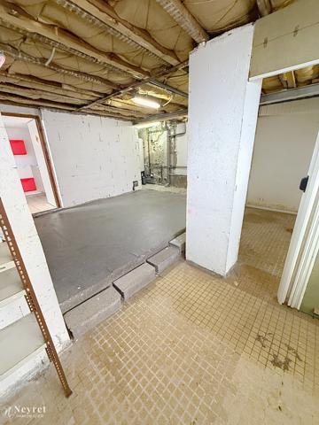 MAISON DE VILLE A BELLEVUE 92 m² + sous sol et garage