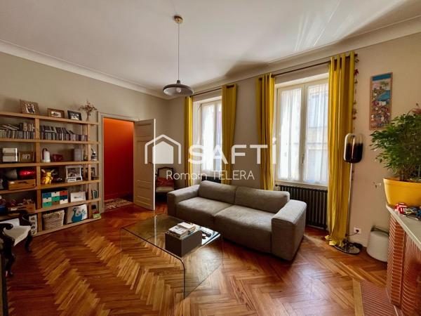 Gare, proche Sacré-Cœur : maison de 160 m² avec 4 chambres, une terrasse de 40 m² et une cave