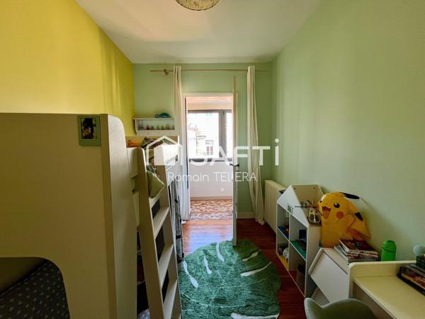 Gare, proche Sacré-Cœur : maison de 160 m² avec 4 chambres, une terrasse de 40 m² et une cave