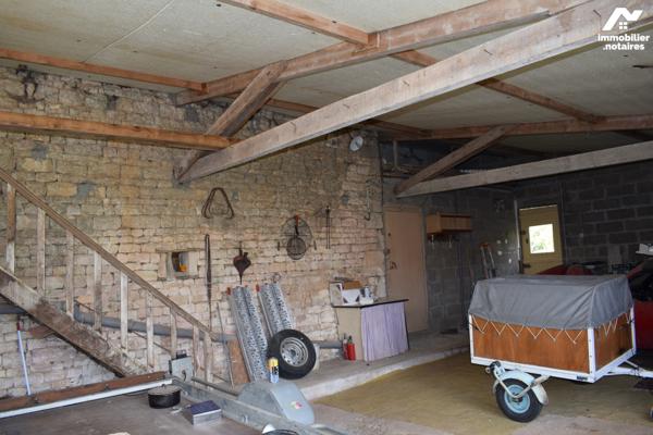 Maison avec dépendances et atelier situés à VILLIERS LE ROUX Terrain de 3500m2