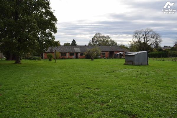 Maison avec dépendances et atelier situés à VILLIERS LE ROUX Terrain de 3500m2