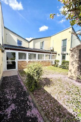 Location Local commercial 10 pièces 224 m2 à Bondoufle