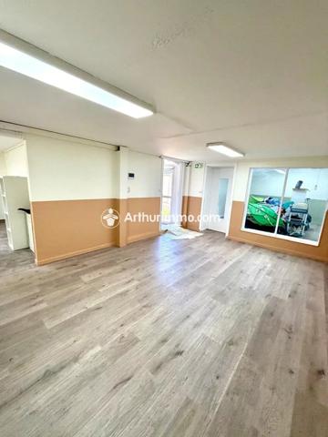 Location Local commercial 10 pièces 224 m2 à Bondoufle