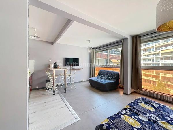Location                                                      Appartement
                        
                     1 pièces                      33 m2                     à Clermont-Ferrand