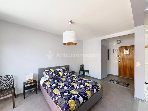 Location                                                      Appartement
                        
                     1 pièces                      33 m2                     à Clermont-Ferrand