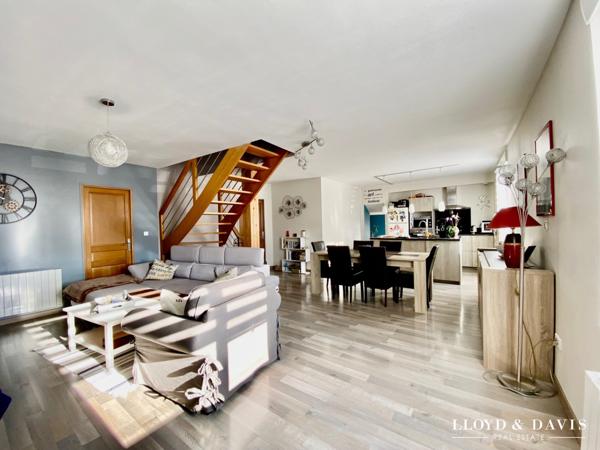 Immeuble · Restaurant 150 m² + Appartement Rénové · Centre-Bourg · 10 min de Nantes — Thouaré-sur-Loire