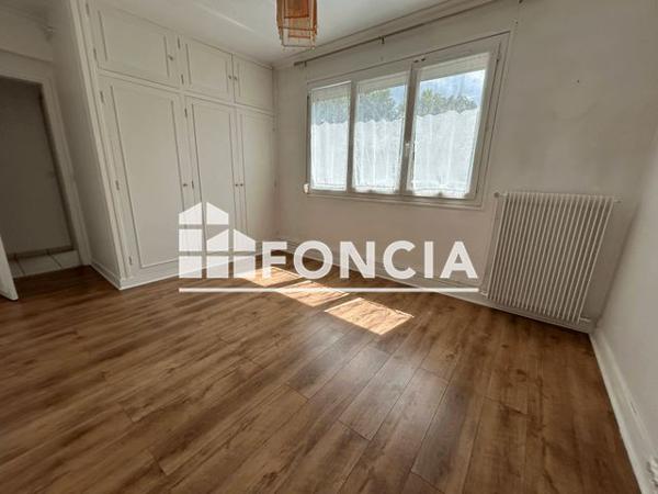 Location Appartement 3 pièces 75.92 m² - 27 RUE DE LE PECHERIE Meriel 95630