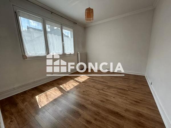 Location Appartement 3 pièces 75.92 m² - 27 RUE DE LE PECHERIE Meriel 95630