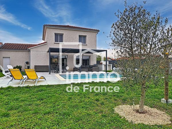 Maison contemporaine 121 m² - 4 chambres - Piscine - Terrain 721 m²