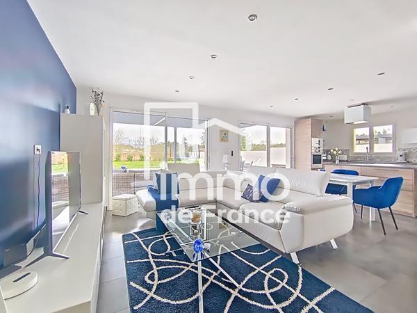 Maison contemporaine 121 m² - 4 chambres - Piscine - Terrain 721 m²