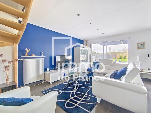 Maison contemporaine 121 m² - 4 chambres - Piscine - Terrain 721 m²