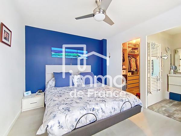 Maison contemporaine 121 m² - 4 chambres - Piscine - Terrain 721 m²