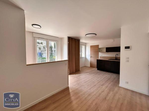 Appartement à louer 1 pièce 29.3m² Laval (53000)