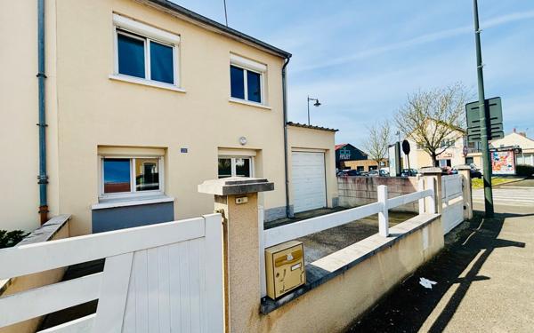 Maison à vendre    4 pièces •  Neuville-sur-Sarthe