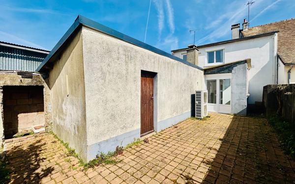Maison à vendre    4 pièces •  Neuville-sur-Sarthe