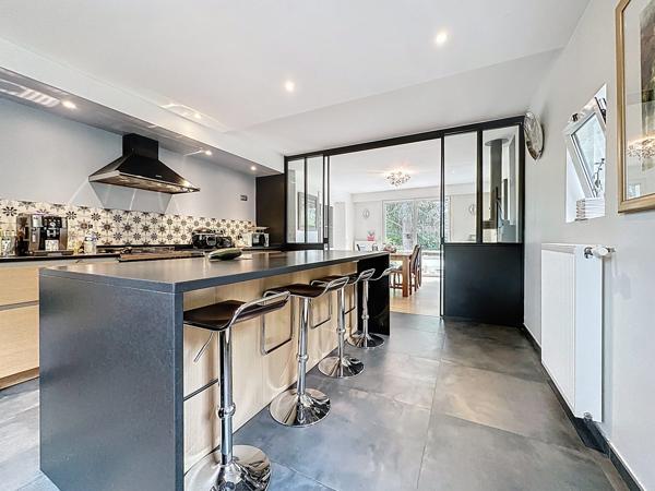 Magnifique propriété de 360 m² sur parcelle de 3000m²